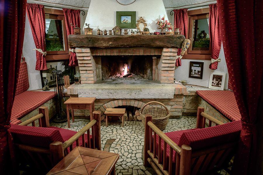 Hotel Calvi-Ristorante Mainor Виторио Венето Екстериор снимка