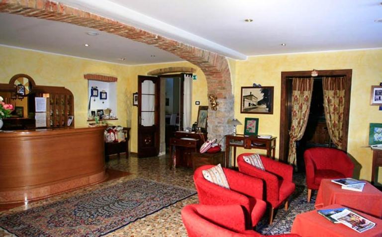 Hotel Calvi-Ristorante Mainor Виторио Венето Екстериор снимка